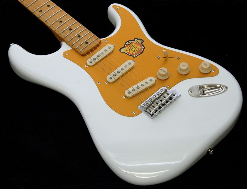 New Squier ® by Fender Classic Vibe 50s Strat in White  