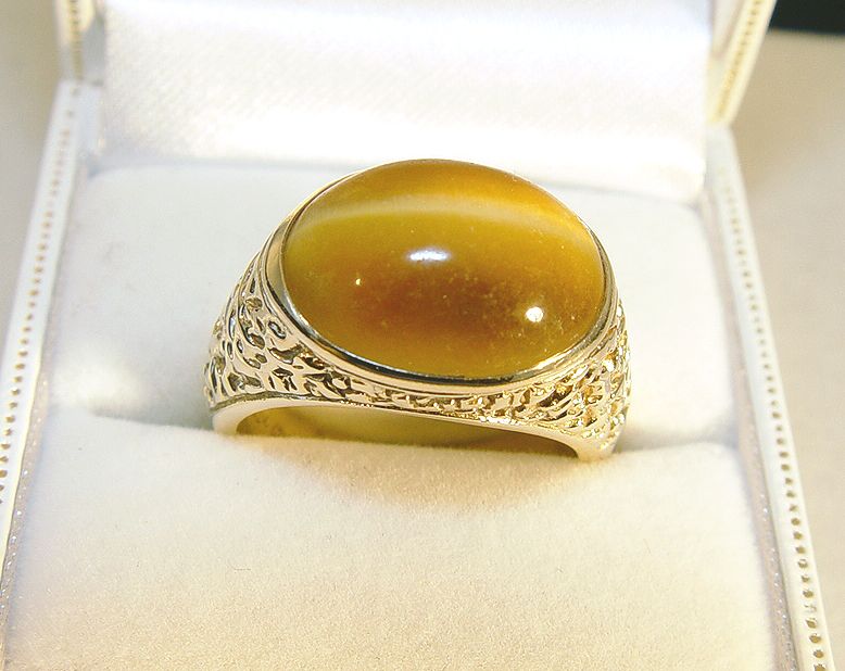 10K Yellow Gold Large Tigers Eye Ring 10.12 Grams  