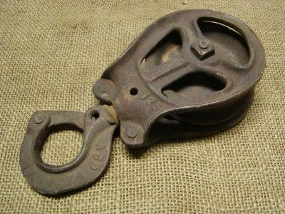   Pulley  Antique Old Pulleys Farm Wheel Barn Well Garden 6393  