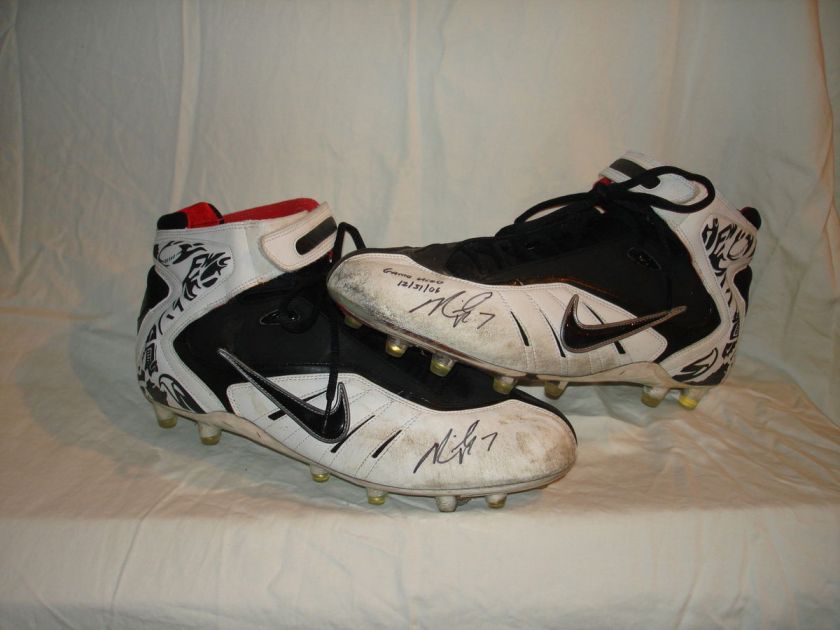 MICHAEL VICK AUTO GAME USED WORN NIKE CLEATS RADTKE COA  