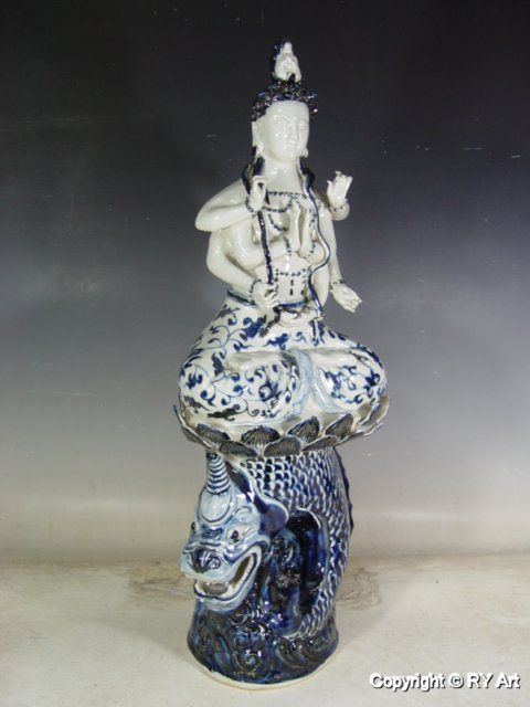 RARE CHINESE BLUE WHITE PORCELAIN KWAN YIN 26 H  