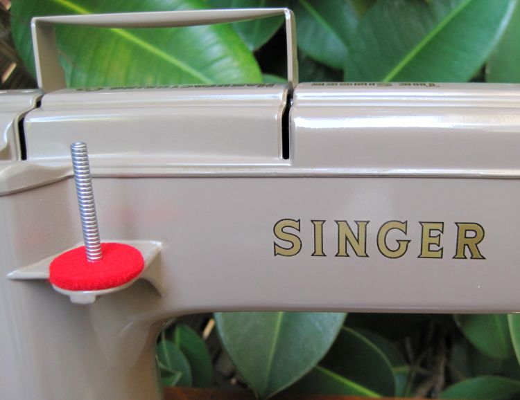 1951 Singer Model 301 (301A) Long Bed Sewing Machine ~ Featherweight 