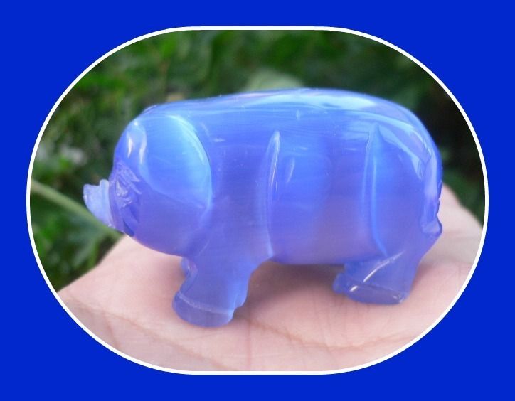 Hand Carved Blue Color Cats Eye Gemstone Pig Figurine S5602  