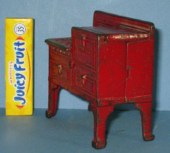 OLD CAST IRON TOY COOK STOVE GENEVA CHAMPION CI321  