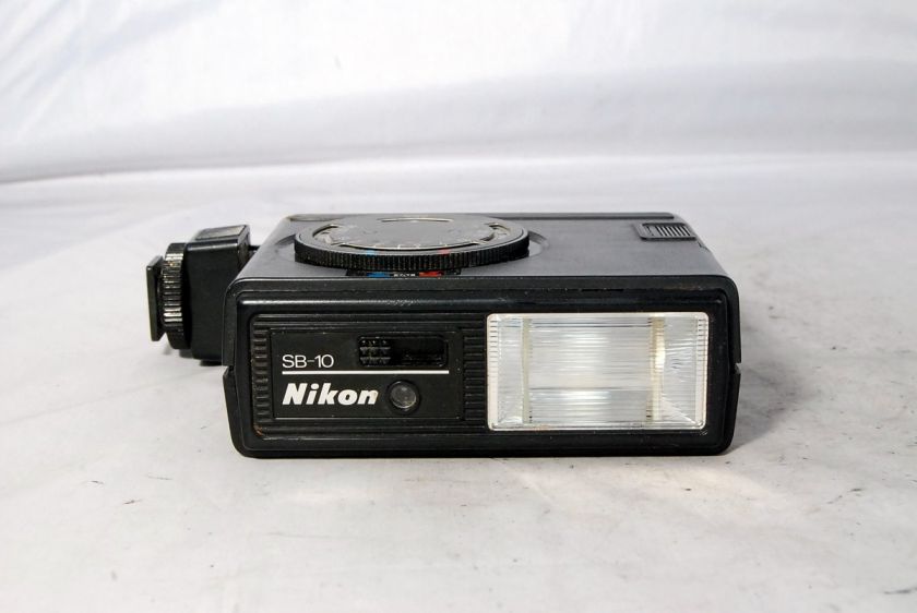 Nikon SB 10 flash speedlight SB10 used damaged but works good  