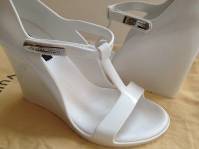 Louis Vuitton S/S 07 Cruise Collection Elektrochoc White Wedge Sandals 