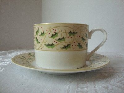 Gibson Royal Holly Christmas Cup and Saucer Set (s)  