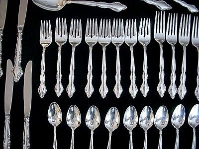 International Silverplate WAKEFIELD Deepsilver 40 pc set flatware 