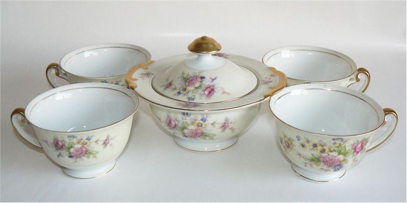 MEITO F & B JAPANESE PORCELAIN SUGAR BOWL 4 CUPS FLORAL  