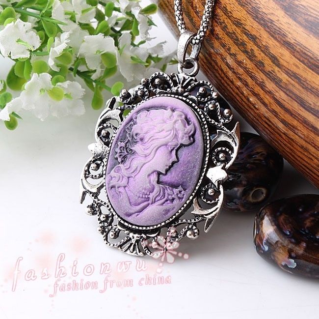 Old Silver Plated Chiffon Nice Purple Lady CAMEO necklace  