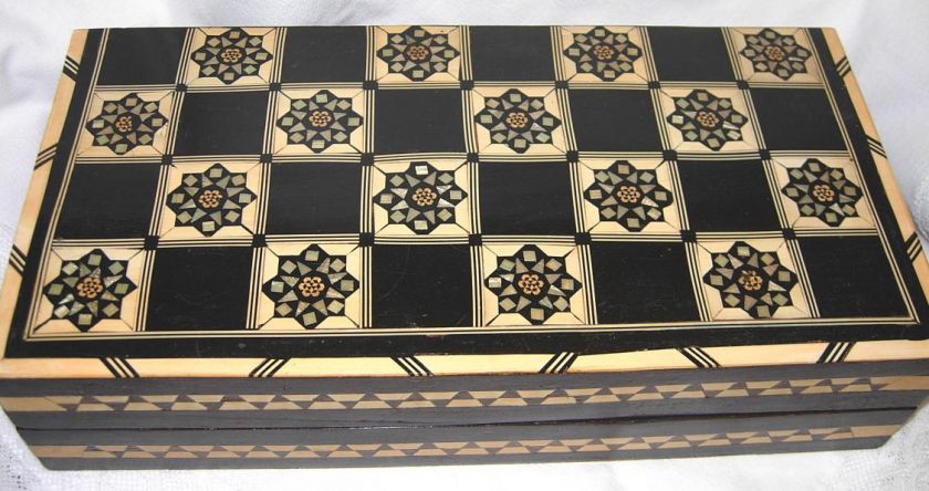   CHESS SET STONE HAND CARVED WITH INLAID WOODEN CHESS BOARD  