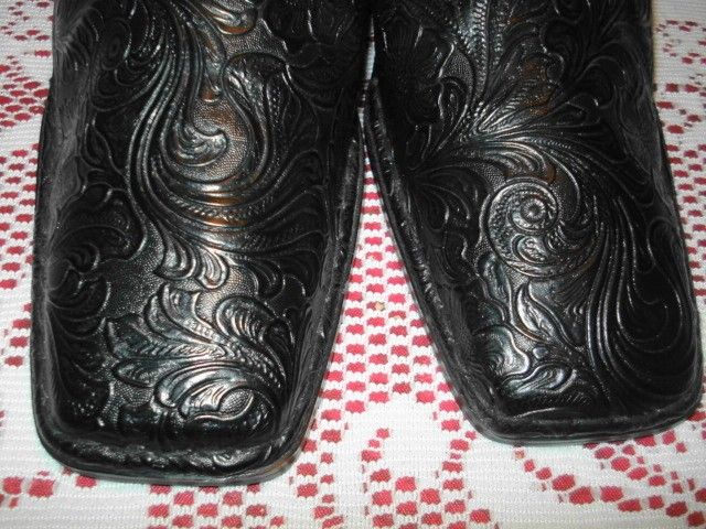 NWOB BLAIR Brown or Black WESTERN ASPIRED FLORAL EMBOSSED MULES R$60 