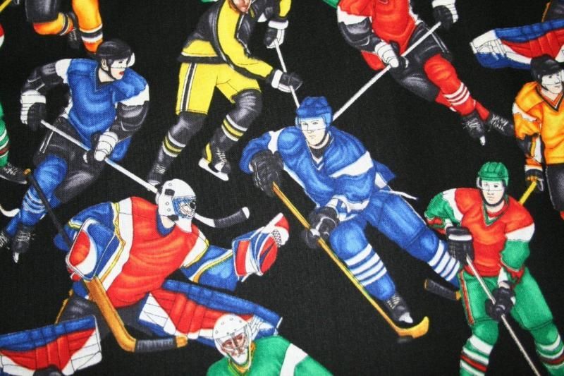 TODDLER CRIB BLANKET/QUILT PILLOW SET HOCKEY PLAYERS  