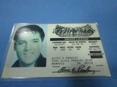 YOUNG ELVIS PRESLEY FRAMED PHOTOGRAPH WITH A SOUVENIR DRIVERS LICENSE 