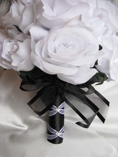 17pc Bouquet wedding flowers WHITE /BLACK FEATHERS  