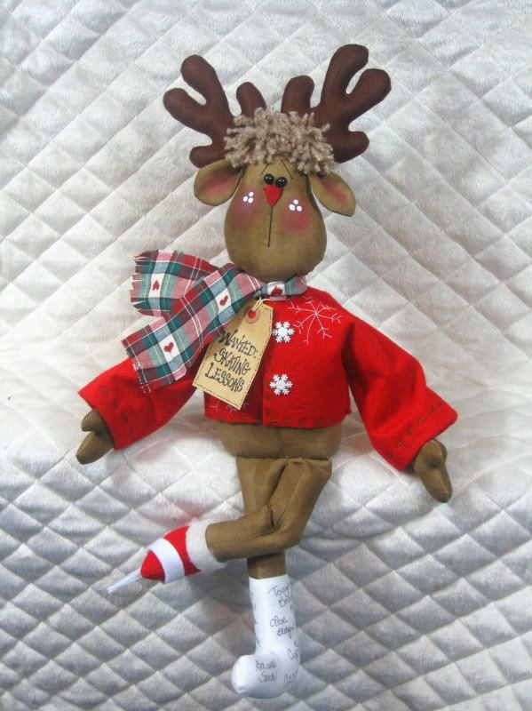 Primitive~Reggie Reindeer~Broken Leg~Personalize or Reindeers 