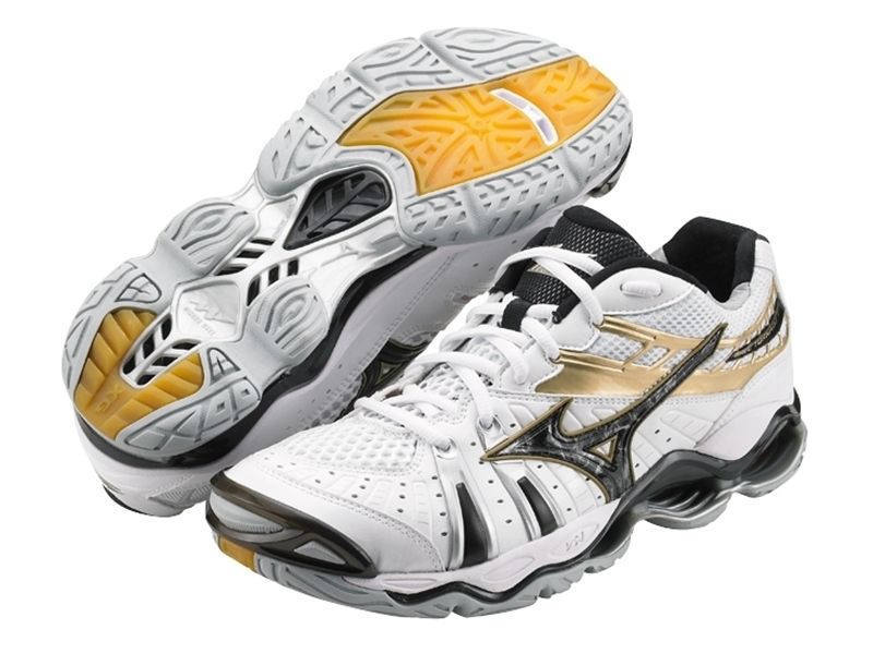 Mizuno top tornado 7