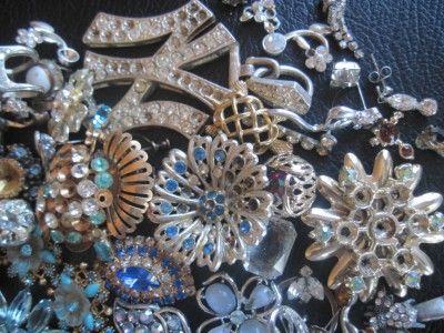 NICE RHINESTONE VINTAGE ESTATE COSTUME JEWELRY LOT CRAFT HARVEST 