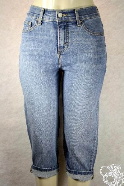 LEVIS JEANS 512 Perfect Waist Petite Light Denim Womens Capris New 