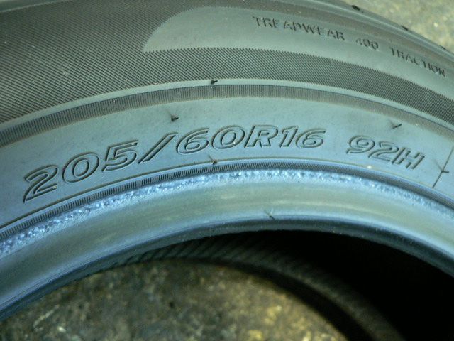 ONE NICE HANKOOK OPTIMO K 415, 205/60/16,TIRE # 18895  