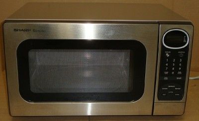 Sharp R 305KS 1100 Watt Microwave Oven Light Use  