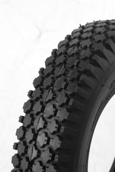 80 x 4.00   8 2 Ply Stud Tire  