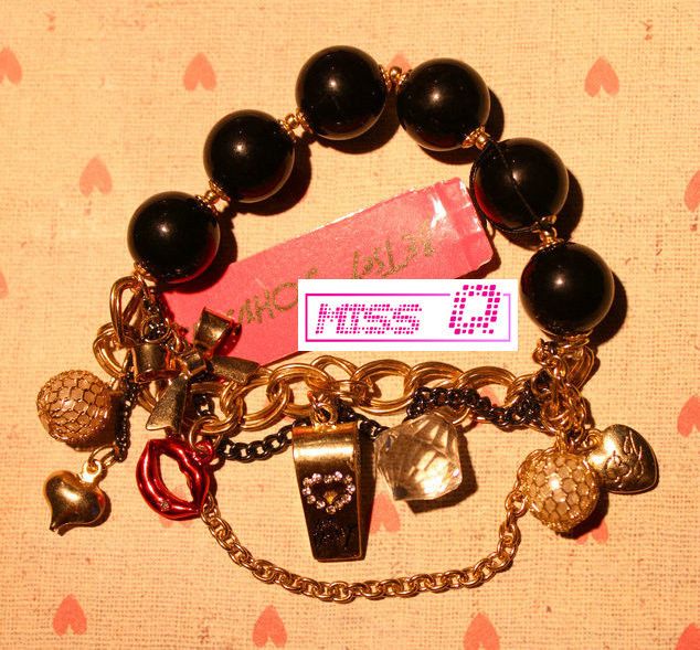   PEARL WHISTLE LIP HEART BRACELET *US* THANKSGIVING XMAS GIFT  