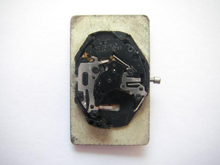 Dani Mor JD rectangle quartz watch movement running  