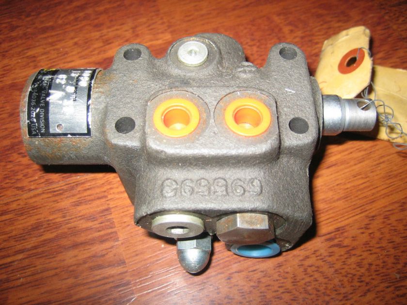 TORO LAWN MOWER TRACTOR VALVE ASM PART # 54 0090  