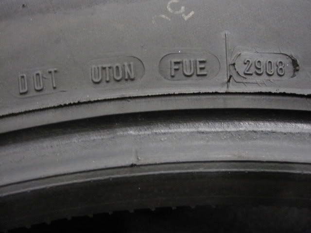 ONE MASTERCRAFT COURSER A/T 235/70/17 TIRE (W0940) 6 7/32  