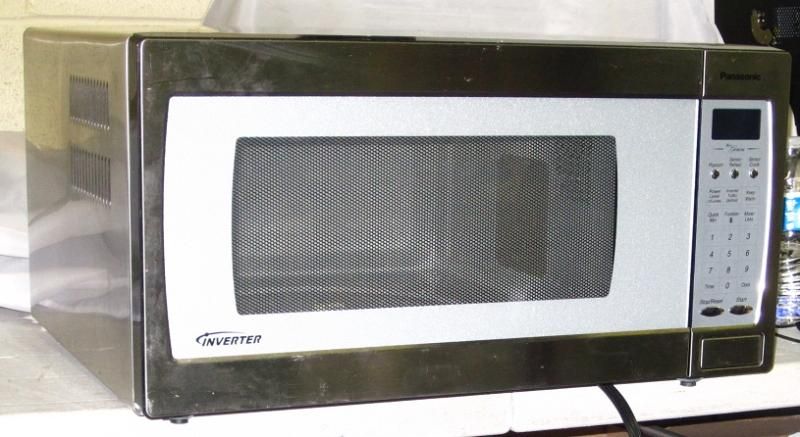 PANASONIC NNSN676S 1.2 CU. FT. 1200W GENIUS INVERTER MICROWAVE OVEN 